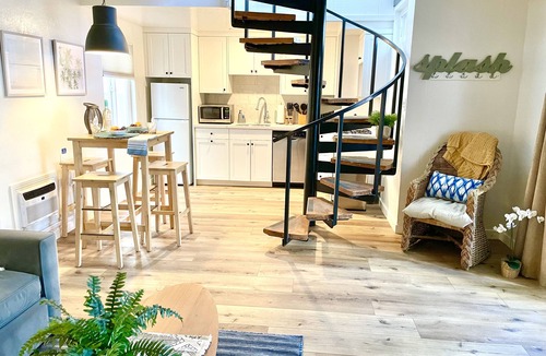 South Oceanside Condo | Quaint Beachside Escape P1615-4