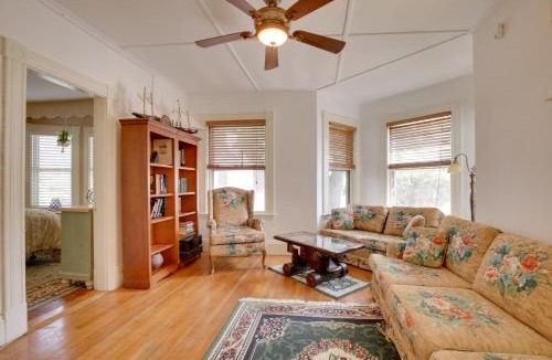 Beverly House | Quaint Beverly Townhome: Walk to Beach & Downtown!