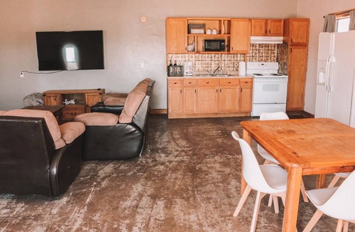 Jacksboro Cabin | Quaint Cabin Experience in Jacksboro