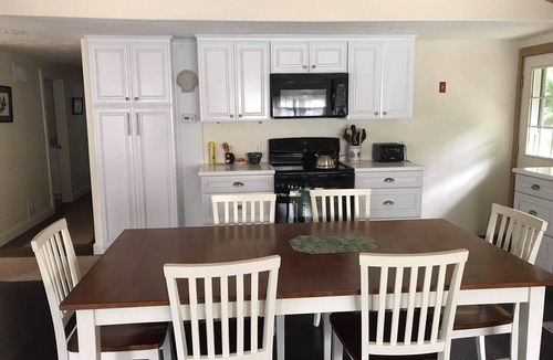 Orleans House | Quaint Cape Near Beaches And Centrally Located