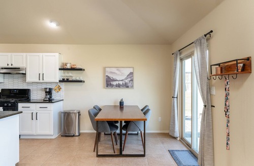 Kyle House | Quaint Charm & Modern Comfort - Lovely 3 bedroom in Kyle, TX