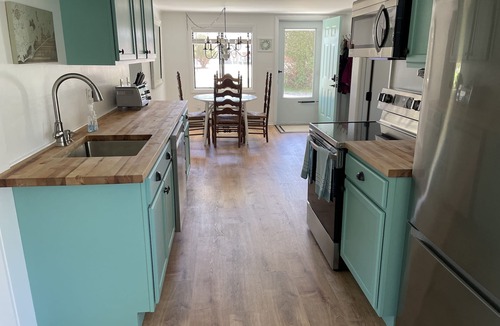 Charlestown Condo | Quaint Condo 5 Min From The Beach