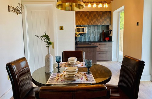 Llannon House | Quaint converted stables surrounded by countryside