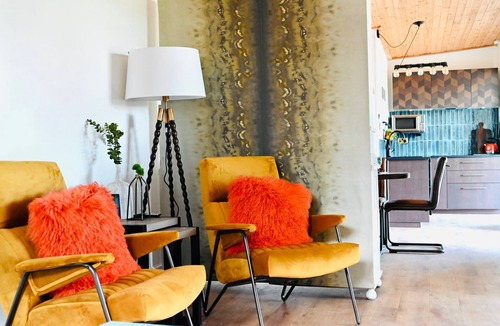 Llannon House | Quaint converted stables surrounded by countryside