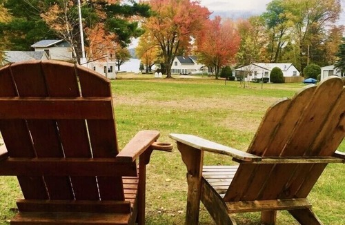 North Lake George Cottage | Quaint Cottage On The Lake!