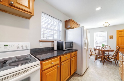 Hartsburg House | Quaint cottage w/direct access to Katy Trail!