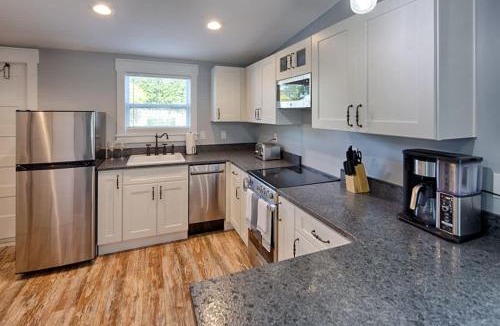 St. Augustine House | Quaint Cottage with Private Pool-Walk to Everything