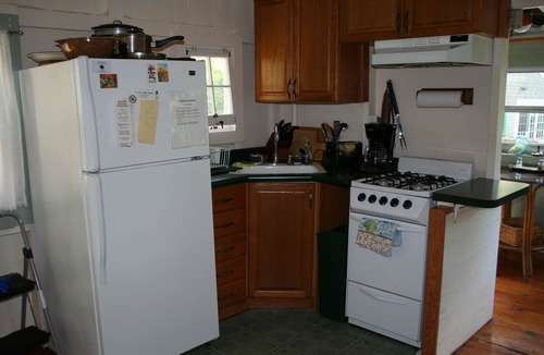 Wellfleet Cottage | Quaint Cottage with Water View