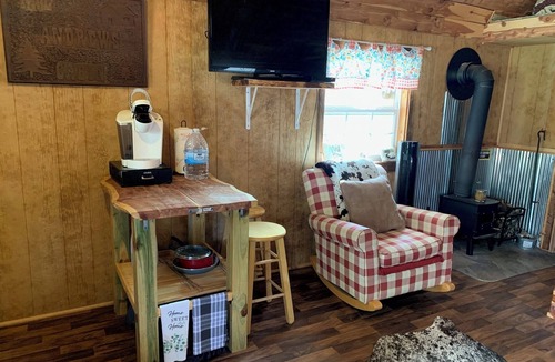 Calico Rock Cabin | Quaint Country Cabin - Experience the Ozarks