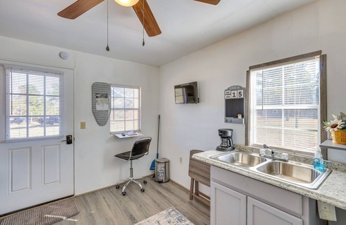 Smith County Apartment | Quaint Couple's Retreat in Rural Overton