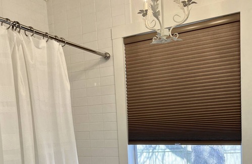 Smithville Cottage | Quaint, Cozy Cottage in Historic Downtown