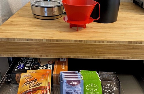 Astoria House | Quaint Downtown Cottage