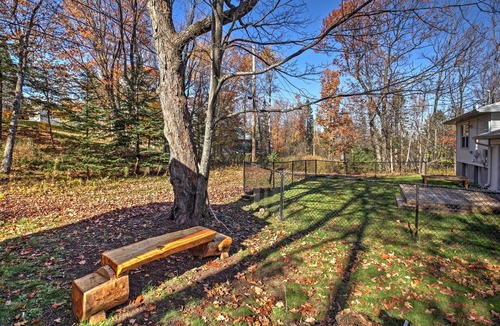 Kenwood Cottage | Quaint Duluth Hideaway w/Private Fenced-in Yard!