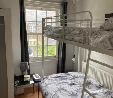 Thurlow Park House | Quaint Edwardian Cottage