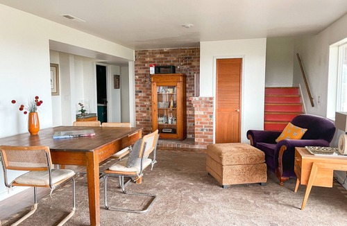 Polk County House | Quaint farmhouse with spectacular views - large deck & fire pit