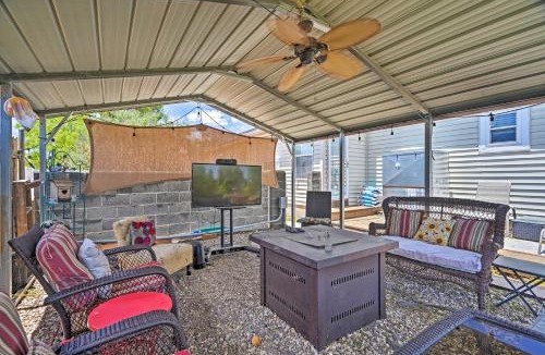 Garden City Apartment | Quaint Garden City Studio w/Hot Tub: Pets Welcome