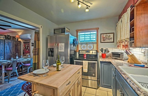 Garden City Apartment | Quaint Garden City Studio w/Hot Tub: Pets Welcome
