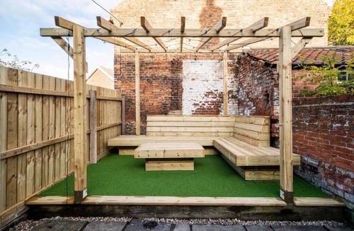 Barton-upon-Humber House | Quaint Historic Home | Charming Stay in Barton