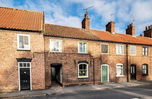 Barton-upon-Humber House | Quaint Historic Home | Charming Stay in Barton