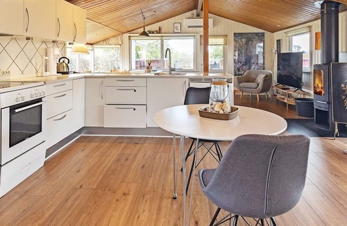 Nordstrand House | Quaint Holiday Home in Jutland with Terrace