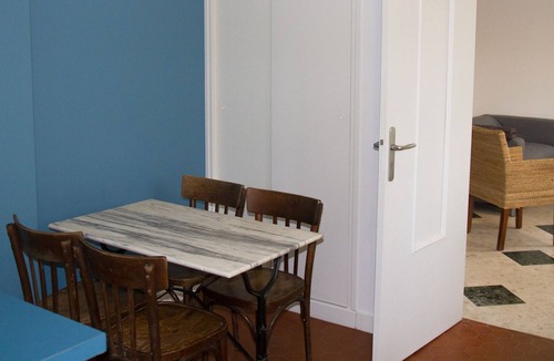 Dieulefit House | Quaint Holiday Home in Dieulefit with Hot Tub