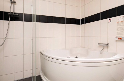 Blavand Strand House | Quaint Holiday Home in Bl vand for near Sea