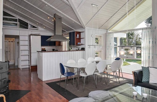 Strøby Ladeplads House | Quaint Holiday Home in Strøby near the Beach
