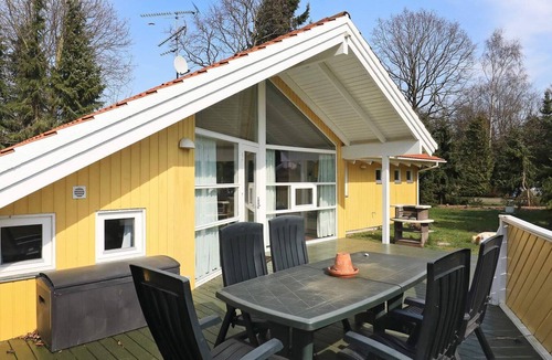Strøby Ladeplads House | Quaint Holiday Home in Strøby near the Beach