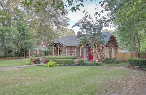 Jefferson Cottage | Quaint Jefferson Duplex: Walk to Downtown