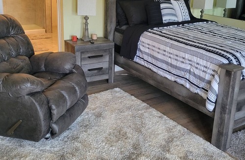 Jackson Apartment | Quaint lakeside studio on Jackson Lake .