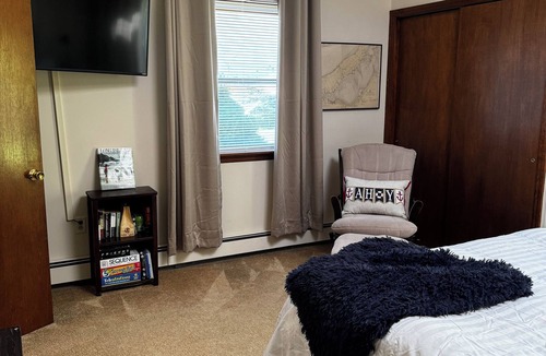 Laurel House | Quaint little space on the NoFo