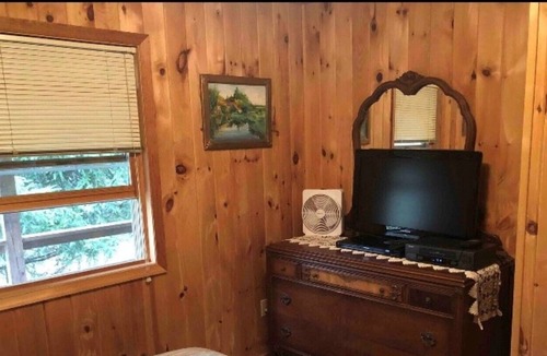 East Branch House | Quaint Log-Face Home to Escape Reality