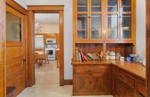 Danville Bed & Breakfast | Quaint Mansion - Downtown Danville Centrally locatedn