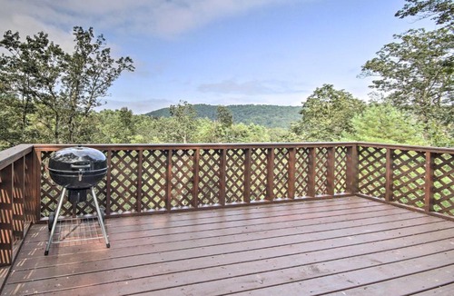 Mount Jackson House | Quaint Mt Jackson Cottage with Sweeping Views!