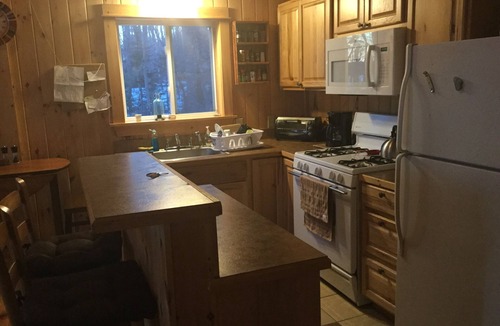 Franklin House | Quaint private cottage on Great Pond