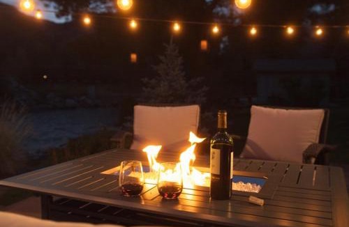 Redstone Apartment | Quaint Queen Mountain Getaway