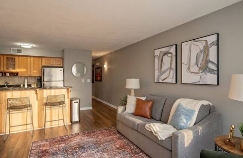 Ohio City Apartment | Quaint & Quiet CLE Condo