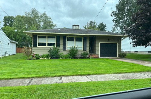 Auburn House | Quaint ranch house within walking distance to Emerson Park on Owasco Lake.