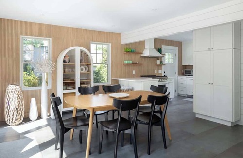 Jamestown Shores House | Quaint Renovated 3BR Getaway