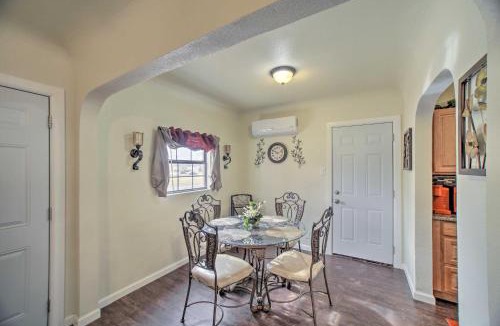 Roswell Apartment | Quaint Roswell Retreat about 1 Mi to Main Street!