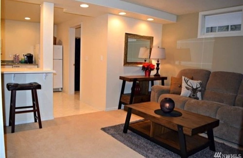 Sammamish House | Quaint Sammamish Bungalow