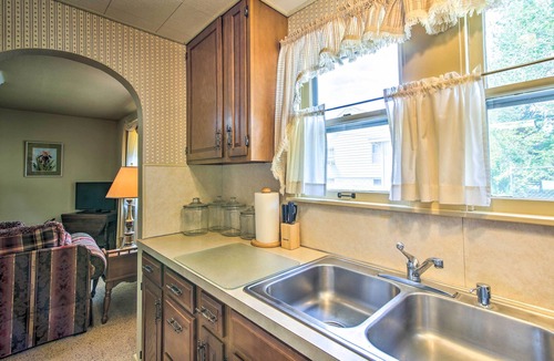 Stockton House | Quaint Stockton Escape Near Community Park!