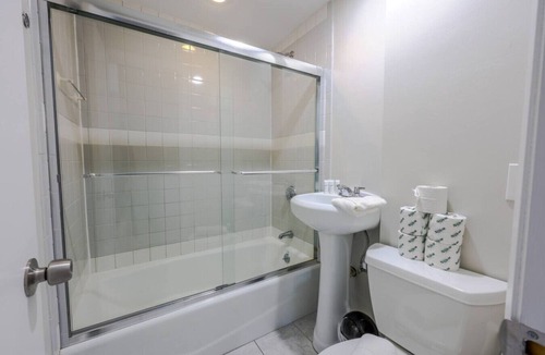 Prudential - St. Botolph Apartment | Quaint studio apartment! Back Bay Area