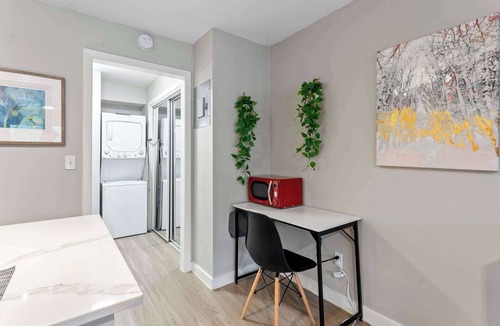 Allandale Apartment | Quaint studio close to Downtown and Domain