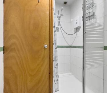 South Harrow Apartment | Quaint studio flat in Harrow