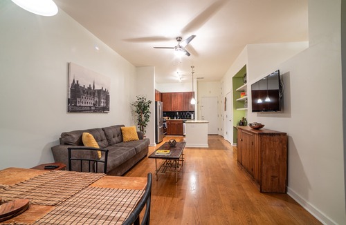 First Ward Apartment | Quaint Studio in First Wardn