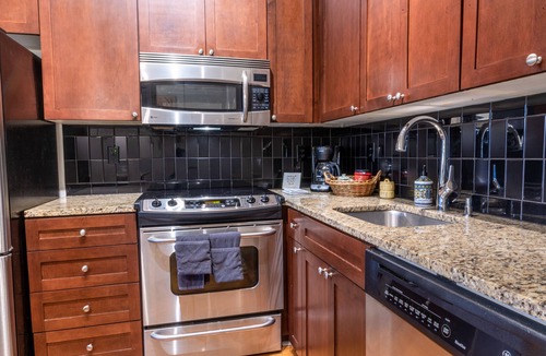 First Ward Apartment | Quaint Studio in First Wardn