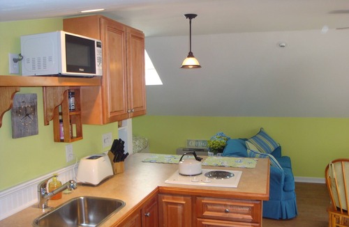 Waquoit Village Apartment | Quaint Studio near Mashpee Commons