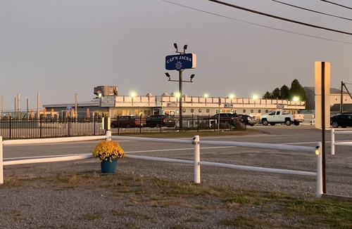 Snug Harbor Cottage | Quaint Summer Cottage