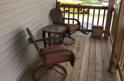 Superior Apartment | Quaint Upstairs Apartment with peaceful treetop deck, close to downtown.